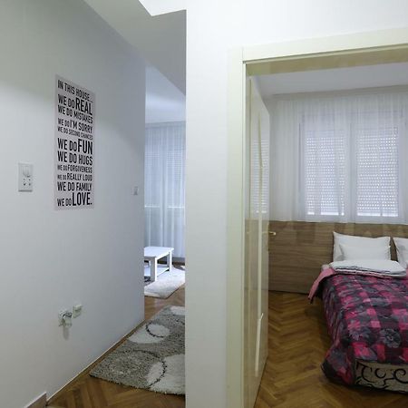 Apartment Promenada 35 Novi Sad Extérieur photo