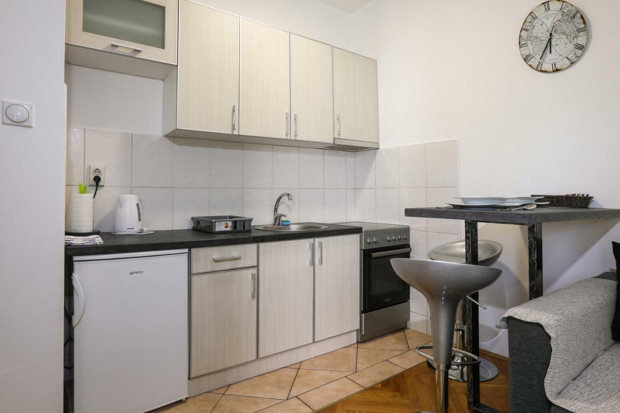 Apartment Promenada 35 Novi Sad Extérieur photo