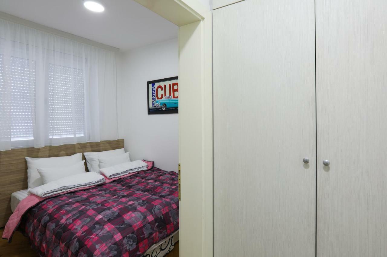 Apartment Promenada 35 Novi Sad Extérieur photo
