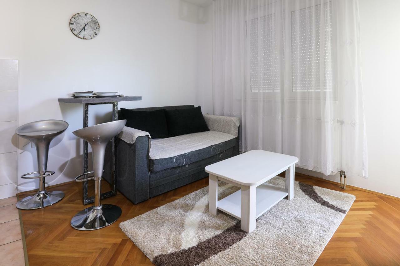 Apartment Promenada 35 Novi Sad Extérieur photo