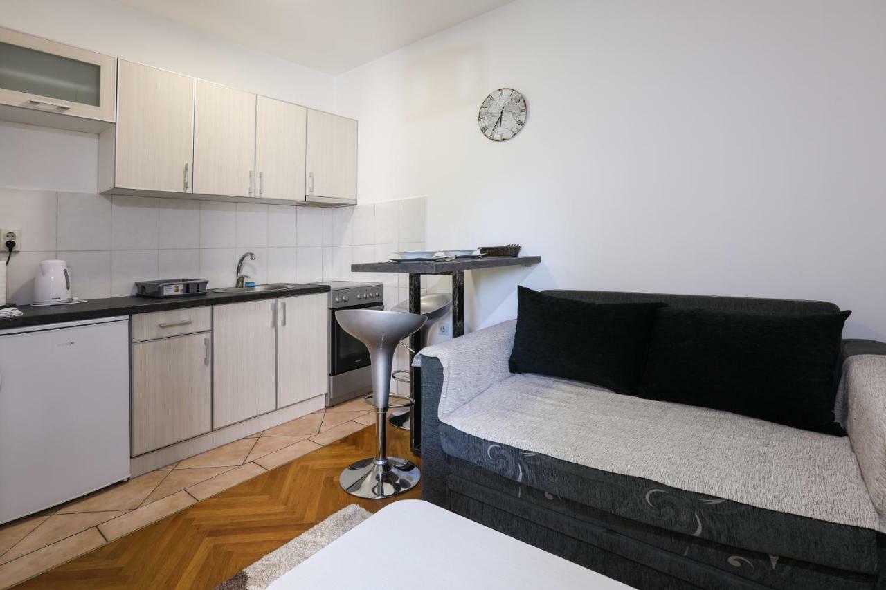 Apartment Promenada 35 Novi Sad Extérieur photo